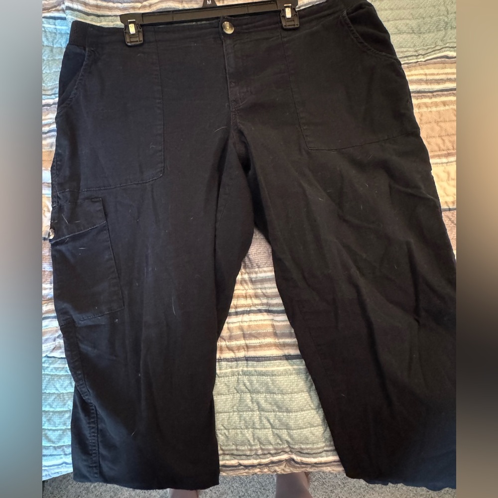 Sonoma Women’s cargo pocket capris